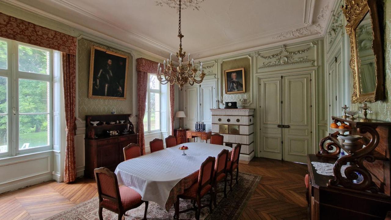 Chateau De Montpatey Bed and Breakfast Couches Buitenkant foto