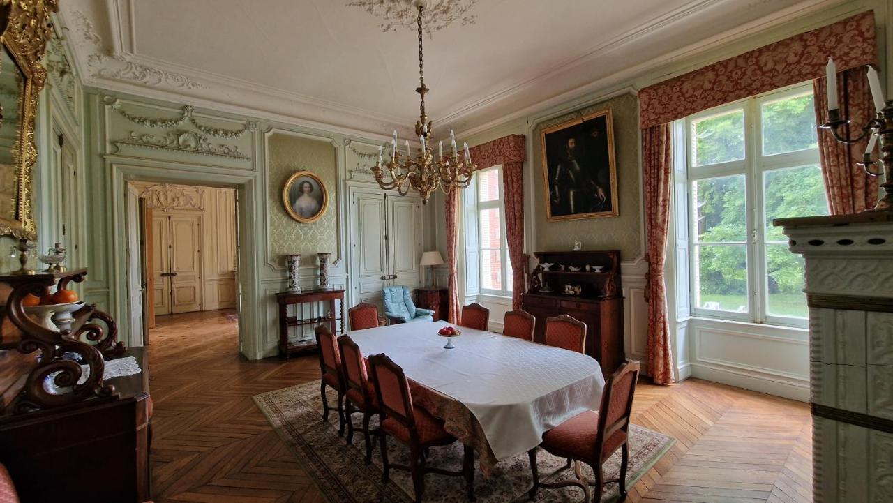 Chateau De Montpatey Bed and Breakfast Couches Buitenkant foto